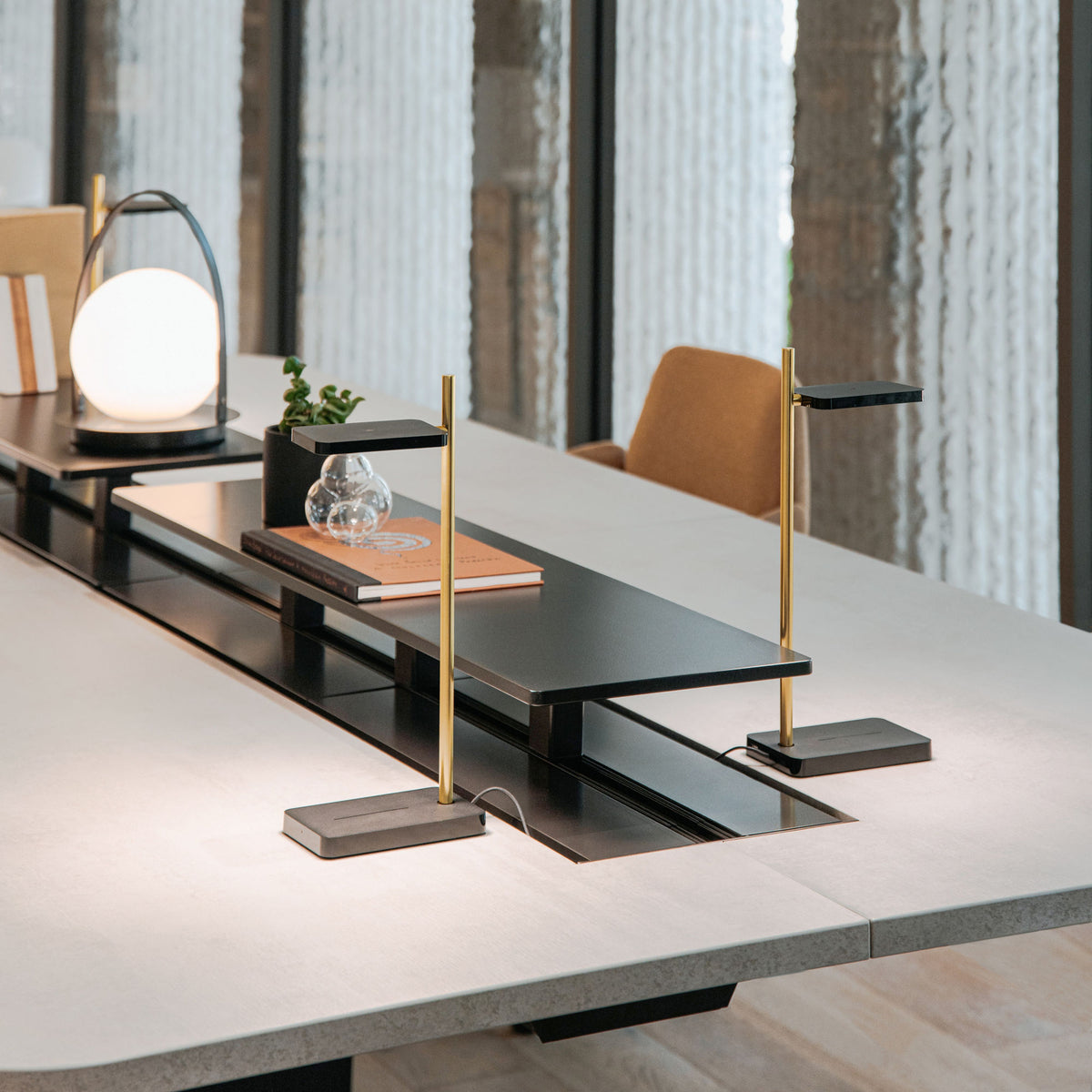 Talia Table