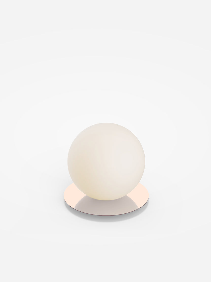 Bola Sphere Table