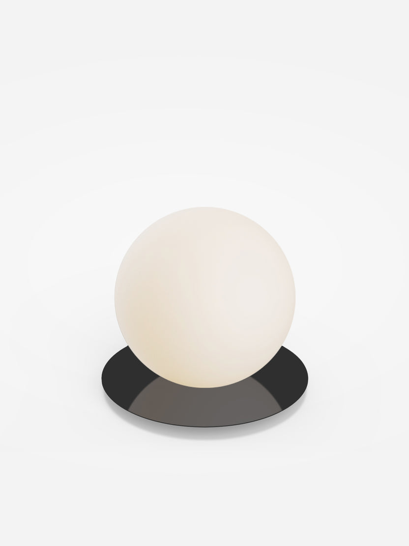 Bola Sphere Table