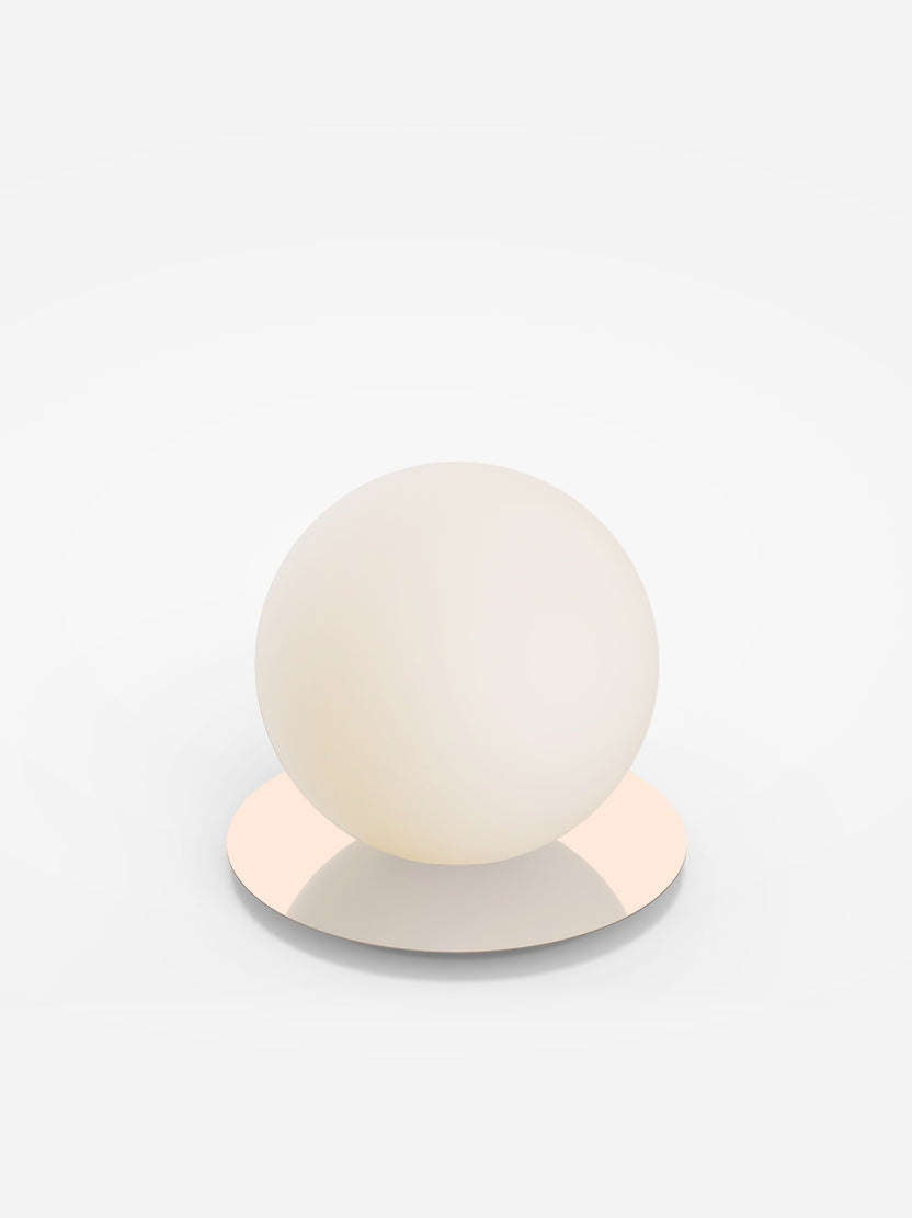 Bola Sphere Table