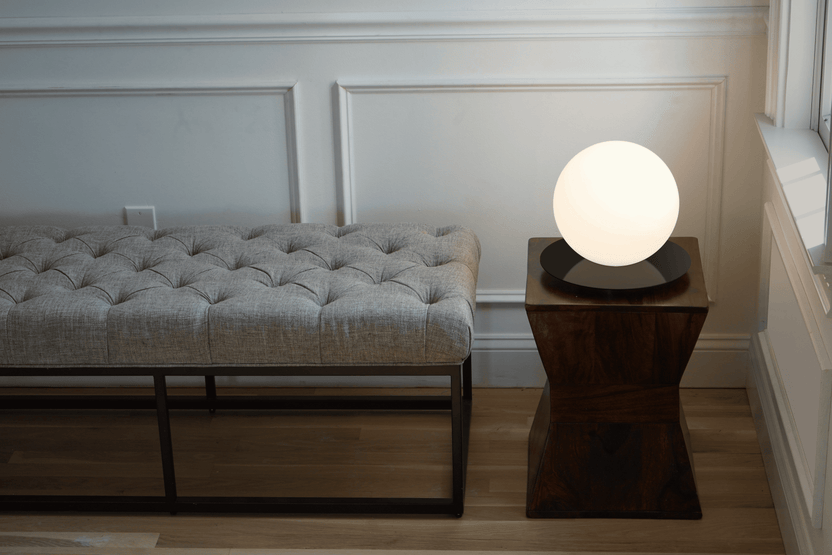 Bola Sphere Table