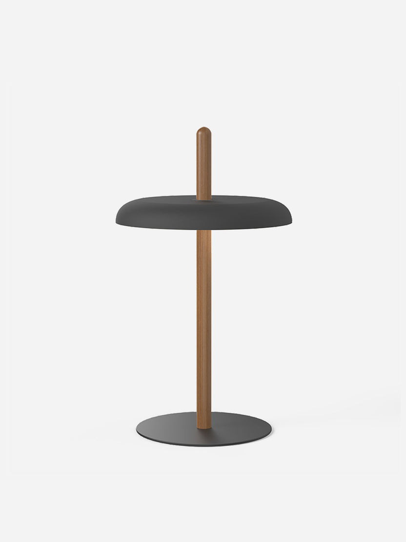 Nivél Table