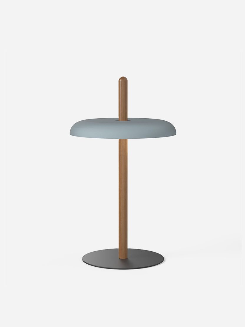 Nivél Table