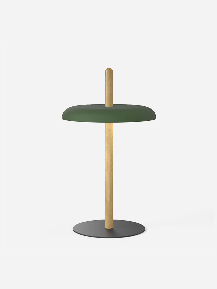 Nivél Table
